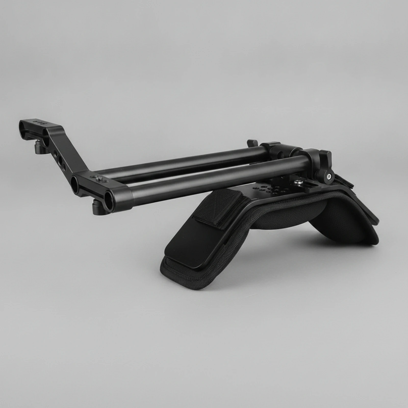 Shoulder Pad with Rod Clamp Rotating Shoulder Rig Support Comfortable Lightweight for Videographers, Handheld Filming