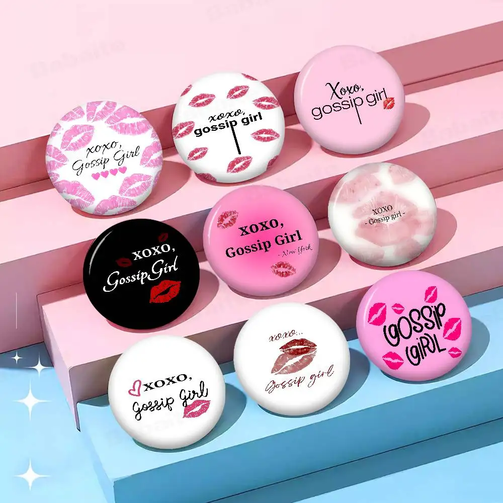 Classic TV Series Gossip Girls Tinplate Pin Button Custom Anime Role Old-school Brooch Cartoon Collar Badge Jewelry Gift Fans
