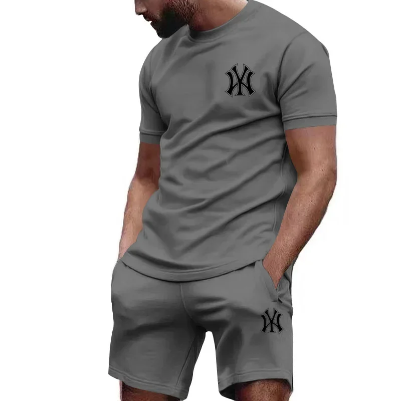 

New hot selling 2025 men's two-piece sportswear short sleeved T-shirt and pants set running and fitness sportswear summer