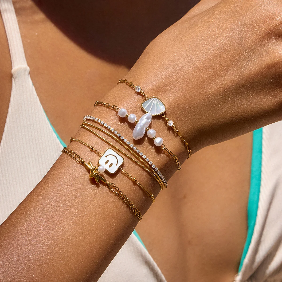 

Stackable,minimalist, high-end titanium steel jewelry, wholesale, light luxury, niche design, versatile stainless steel bracelet