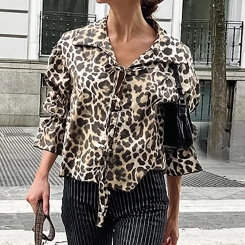 Autumn Retro Women's Lace Up Leopard Print Shirt Temperament Commuting New Fashion Loose Lapel Neck Bubble Sleeves Women Blouses
