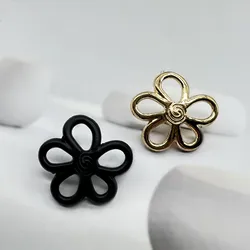 10PCS Of Fashion Black Golden Metal Vintage Cutout Flower Buttons School Uniform Decorative Flower Buckle Apparel DIY