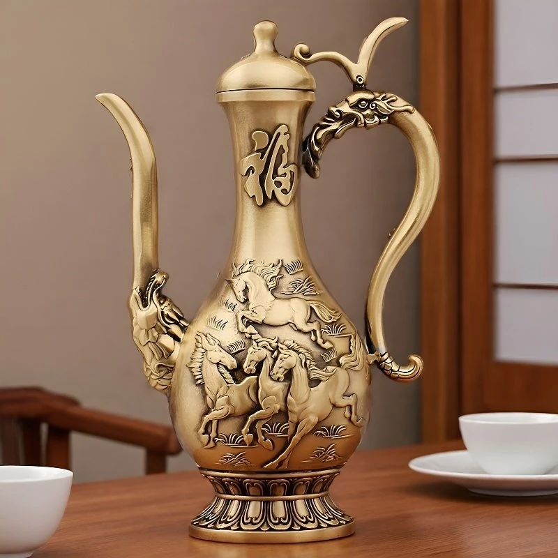 Brass vintage Chinese-style high-end banquet wine flask with galloping horse design, suitable for gifting and home decoration