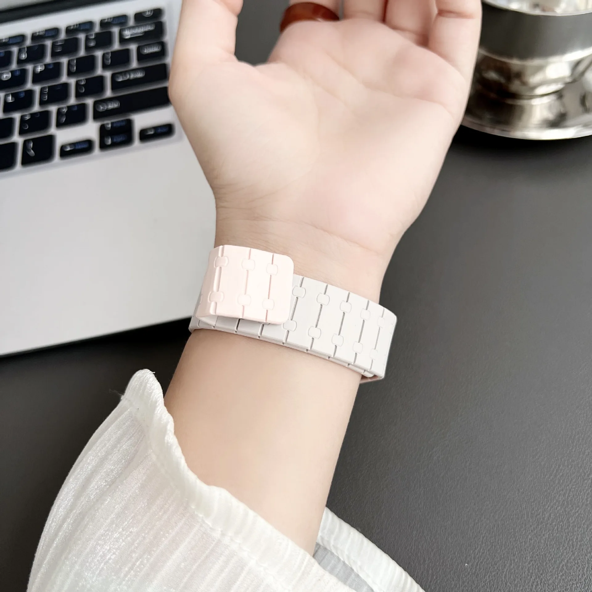 حزام سيليكون مغناطيسي لساعة أبل ، ألترا 1 2 باند ، 49 ، 45 ، 41 ، 40 ، 44 ، 42 ، سلسلة iWatch SE SE ، 8 ، 7 ، 6 ، 5 ، 4 ، 3