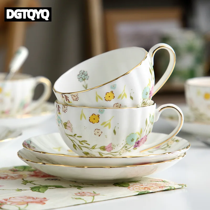2Pcs Vintage Floral Ceramic Coffee Cup Saucer Set Gold Rim Pumpkin Tea Cup European Afternoon Tea Mug Breakfast Latte Teacup