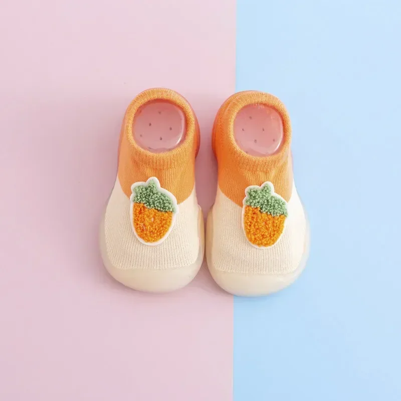 Calcetines y zapatos de dibujos animados para niños pequeños, zapatos transpirables, suela suave, muñeca interior, icono de frutas, un par