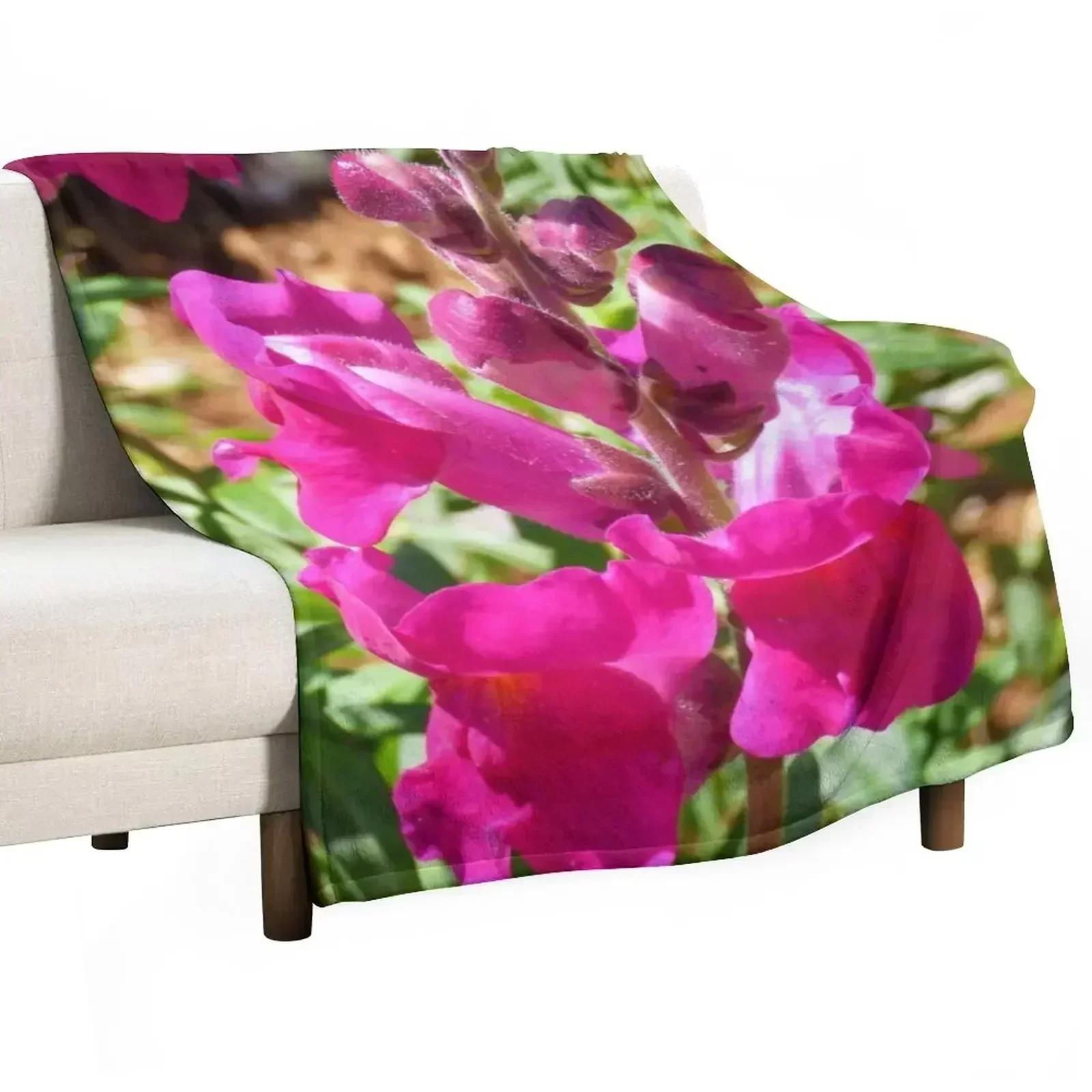 Snapdragon pink flowers Throw Blanket Cute Decorative Sofas Blankets For Sofas Comforter Quilt Extra Large Throw Blankets