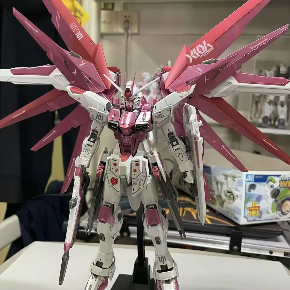 

Новая модель мобильного костюма Freedom HG Strike Freedom MG: Красный Еретик-Единорог, сборная фигурка Воина-Гандама Freedom