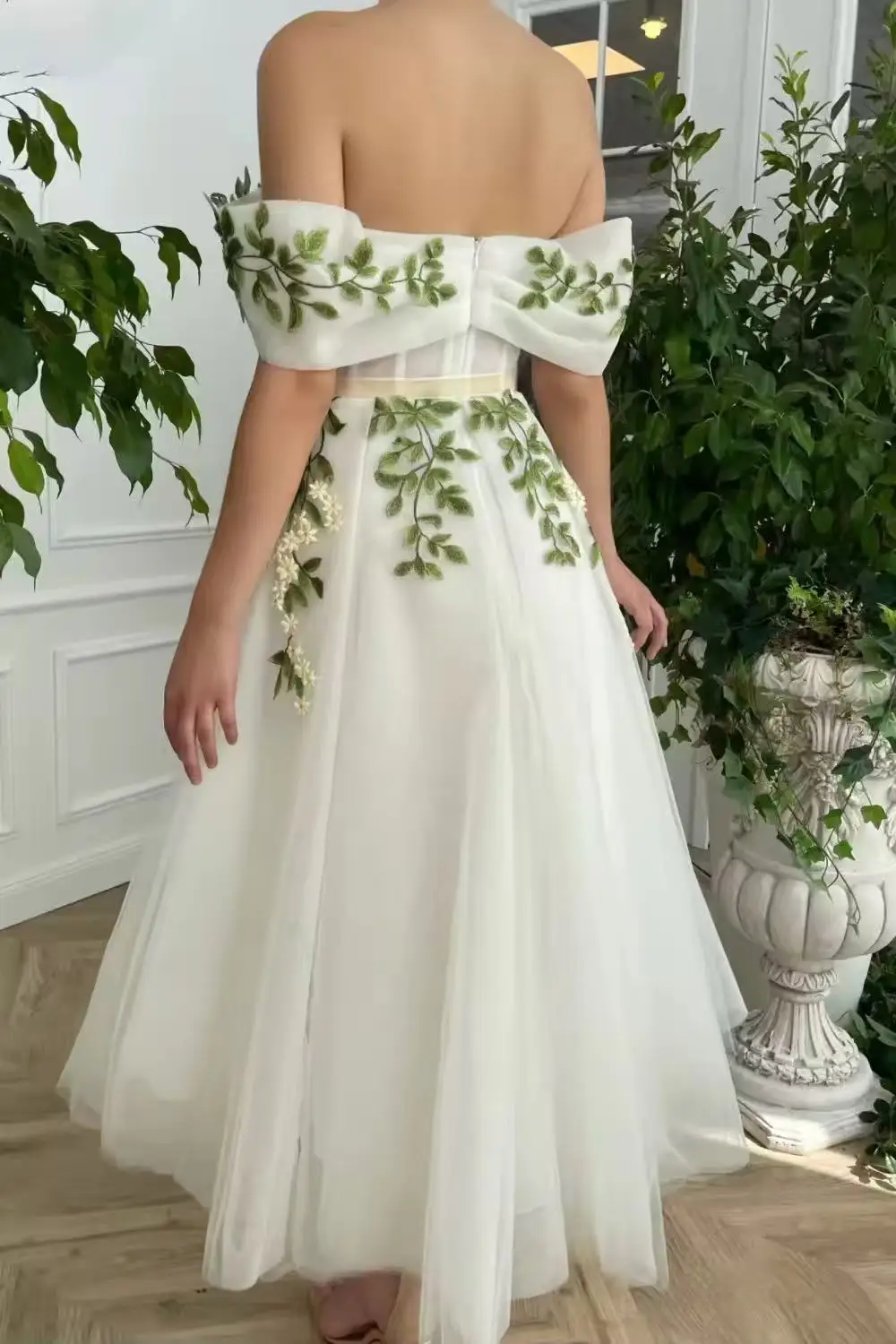 Customized Off Shoulder Leaf Embroidery Button Wedding Dress A-line Ankle-length vestidos de novia Zip Back After Party Dresses