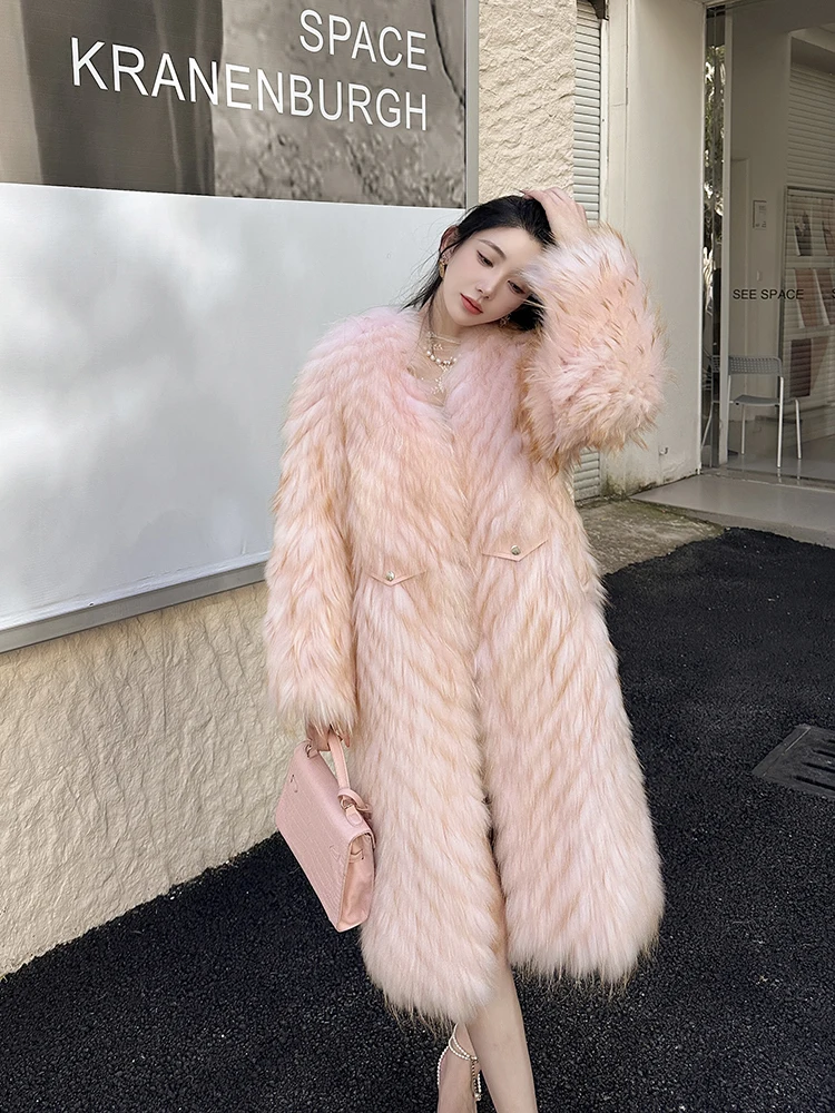 패션 디자인을 갖춘 새로운 세련되고 넉넉한 긴 너구리 개 모피 여성 모피 겉옷