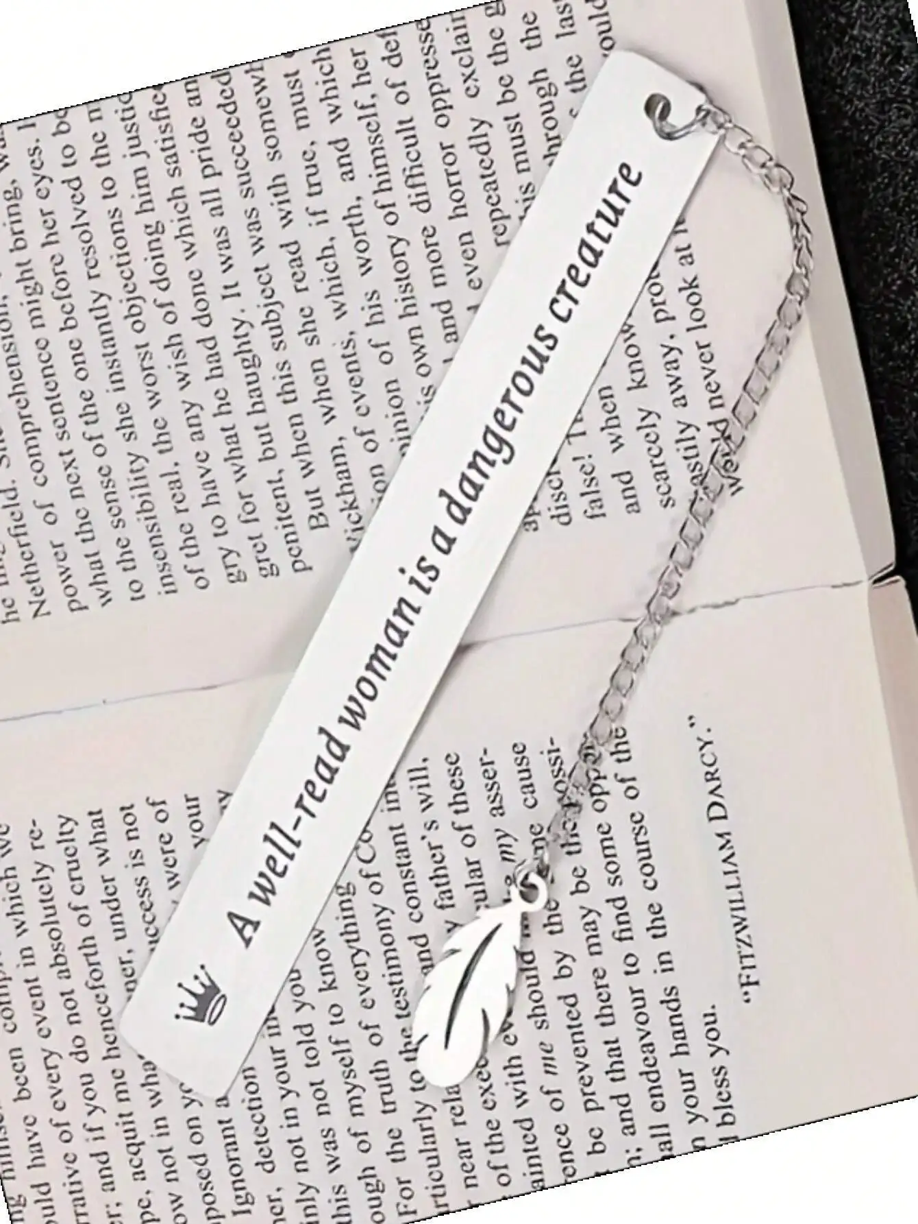 إشارة مرجعية نسائية بحروف من الفولاذ المقاوم للصدأ - قراءة جيدة وخطيرة