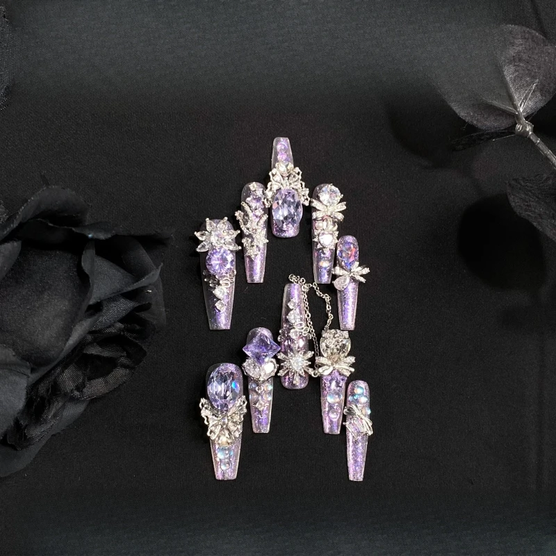 

Hand-worn armor purple princess chain marriage shows white winter flash