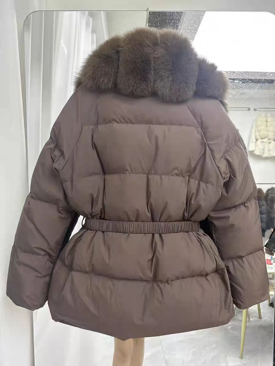 เสื้อแจ็คเก็ตพัฟเฟอร์ขนฟ็อกซ์แท้ ฤดูหนาวใหม่ล่าสุด สำหรับผู้หญิง หนา อุ่น มีเข็มขัด ขนเป็ดขาว 90% กันน้ำ