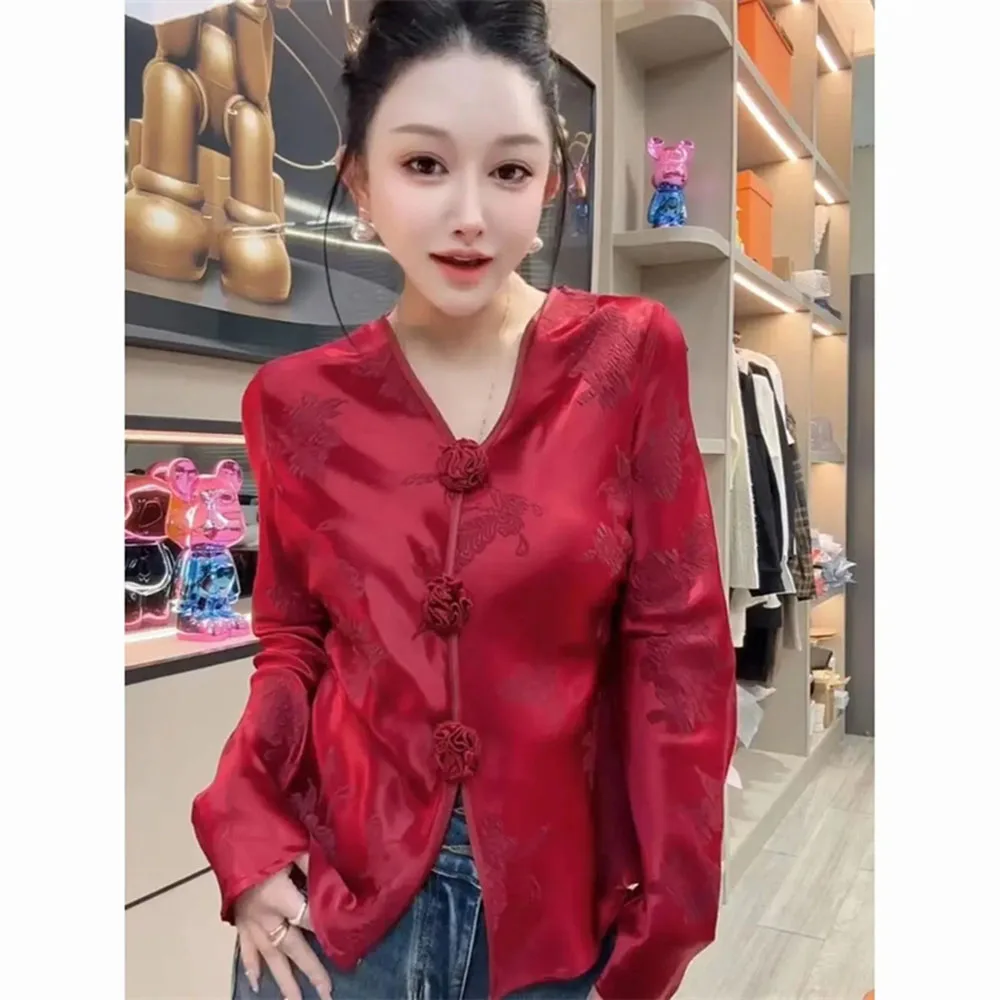 

Летняя винтажная блузка 2026 года с цветочным принтом, красная, из мягкого шелкового атласа, женская, с длинным рукавом, V-образным вырезом, пуловер, рубашка, китайский жаккардовый топ