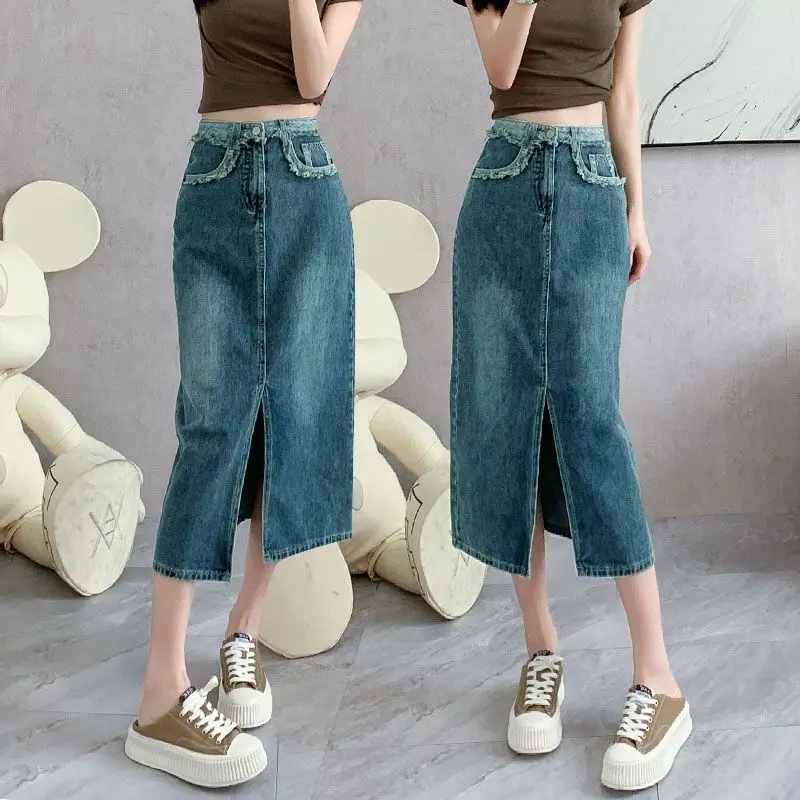 

Trendy versatile denim skirt for stylish women2025Pre-Christmas slit retro midi skirt that covers the hips for a pear-shaped fig