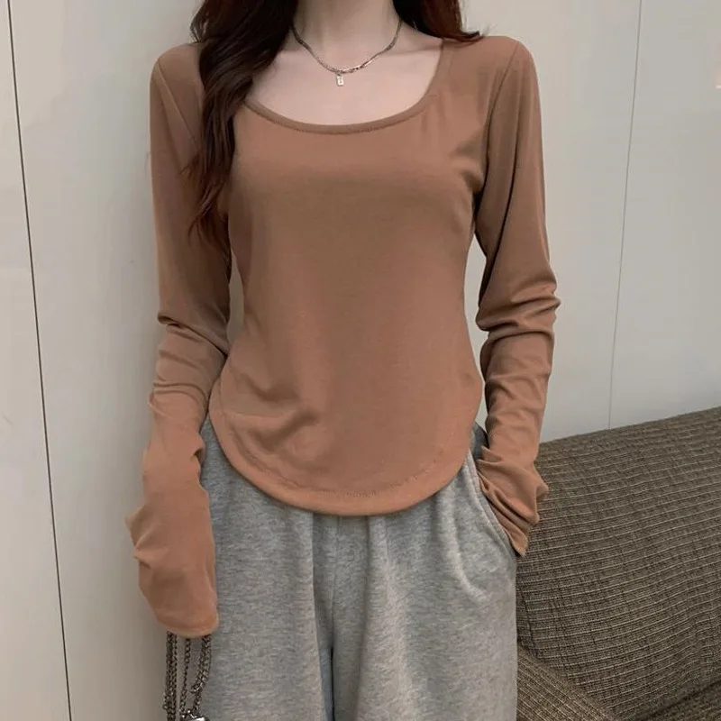 Long Sleeved T-shirt for Women's Autumn and Winter New Trend Irregular Slim Fit Casual Short Top Girl Style Bottom Shirt