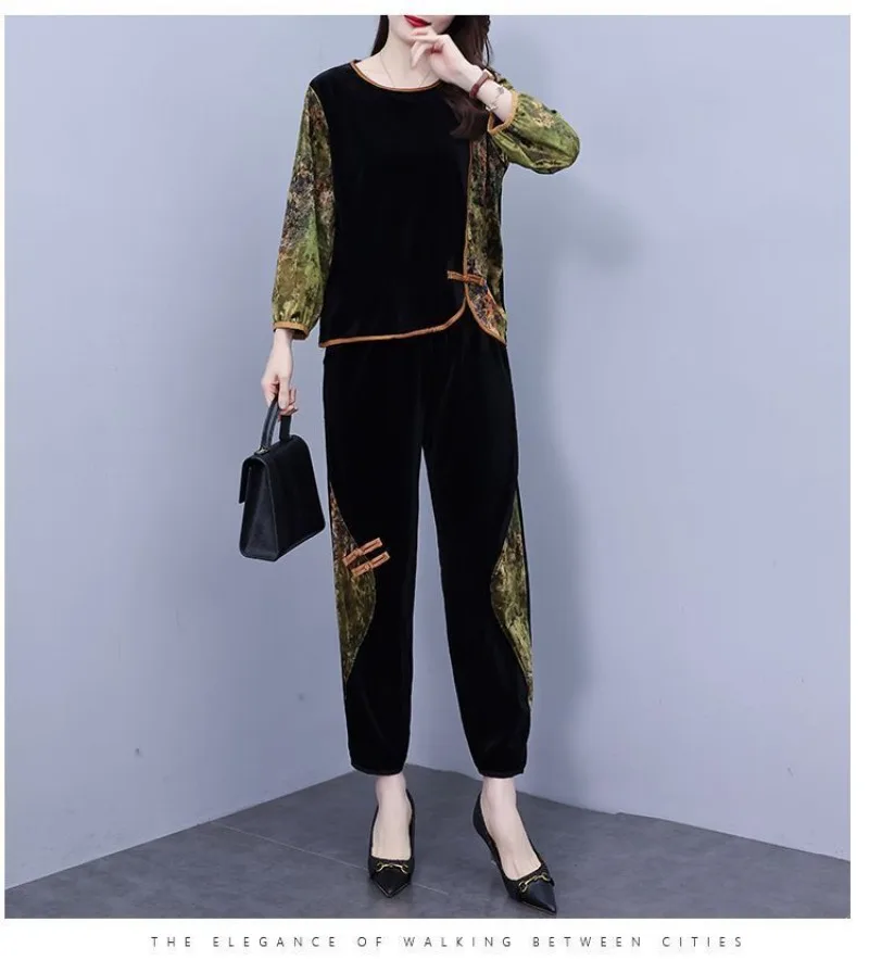 Mom Autumn Suit 2026 New Grandma Spring Autumn Middle-aged and Elderly Women's Fashion Foreign Style Golden Velvet Two-piece Set
