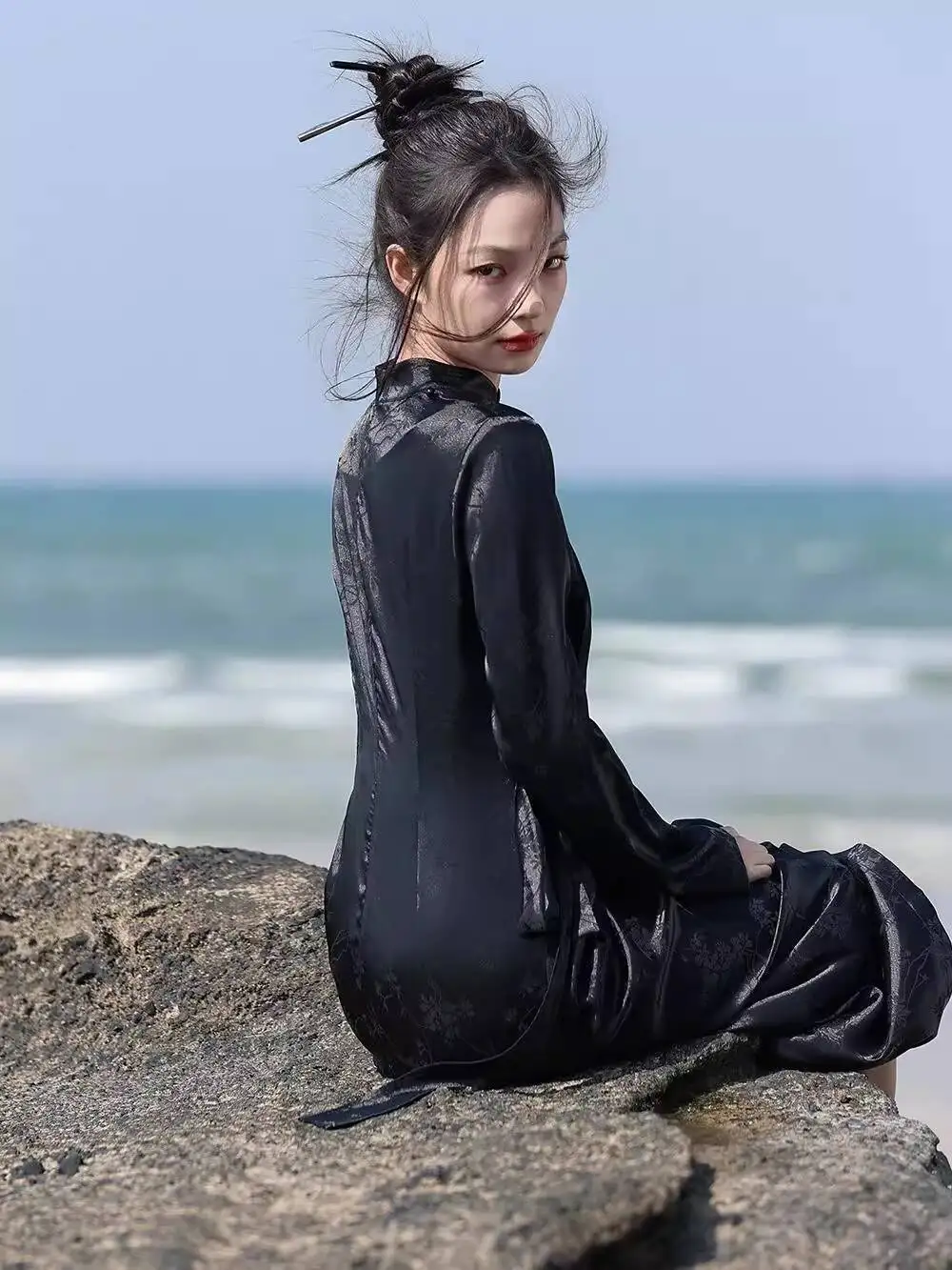 UMI MAO Nieuwe Chinese Satijn Donkere Jacquard Jurk Dames Lente Retro Niche Stijl Jurk Met Een Gevoel Temperament