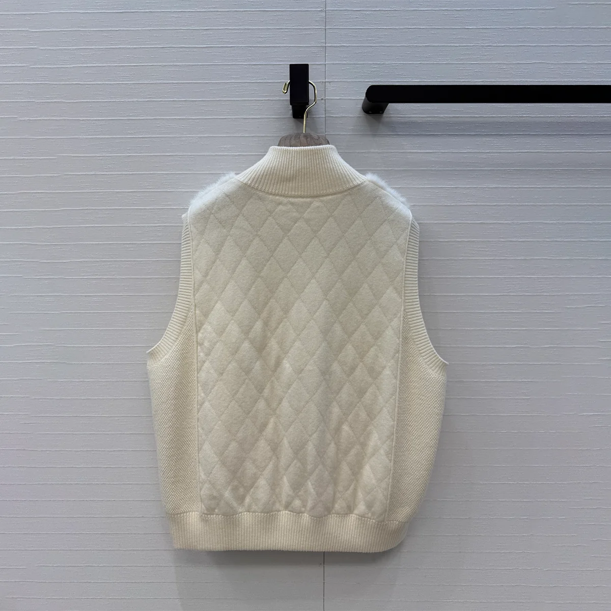 2026 high-quality women's clothing temperament stand collar zipper plush vest--2692171