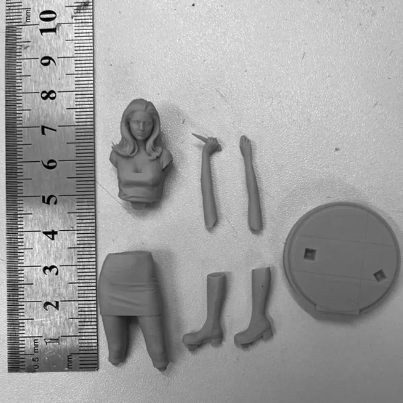 1/24 Scale Resin Figure Assembled Model Kit Fantastic Miniature Buffy the Vampire Slayer Unassembled and Unpainted sculpture