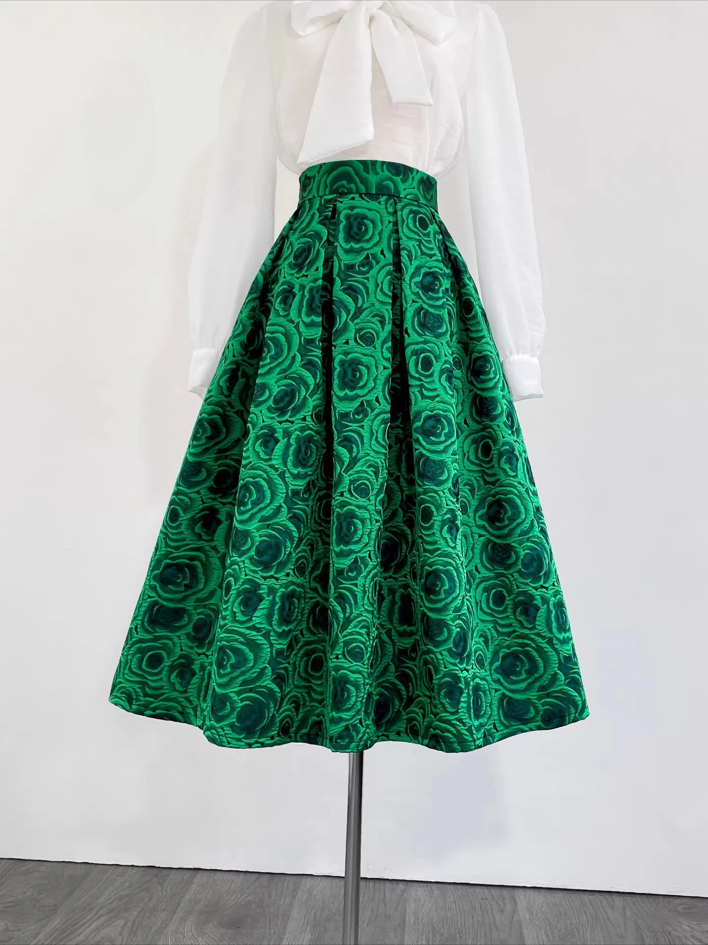 Wiosenno-jesienna nowa damska spódnica do połowy łydki, retro spódnica w kształcie litery A, żakardowa spódnica do pracy, średniej długości spódnica z bufkami.