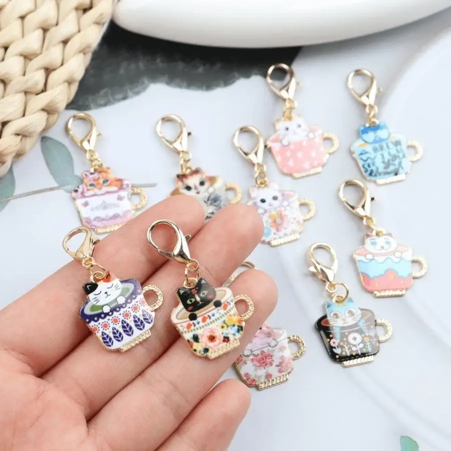 1/5/10/20/50/100pcs Set of Random Styles Cute Animal Cat-themed Keychains, Charming Teacup Creative Design Cute Teacup Cat Penda