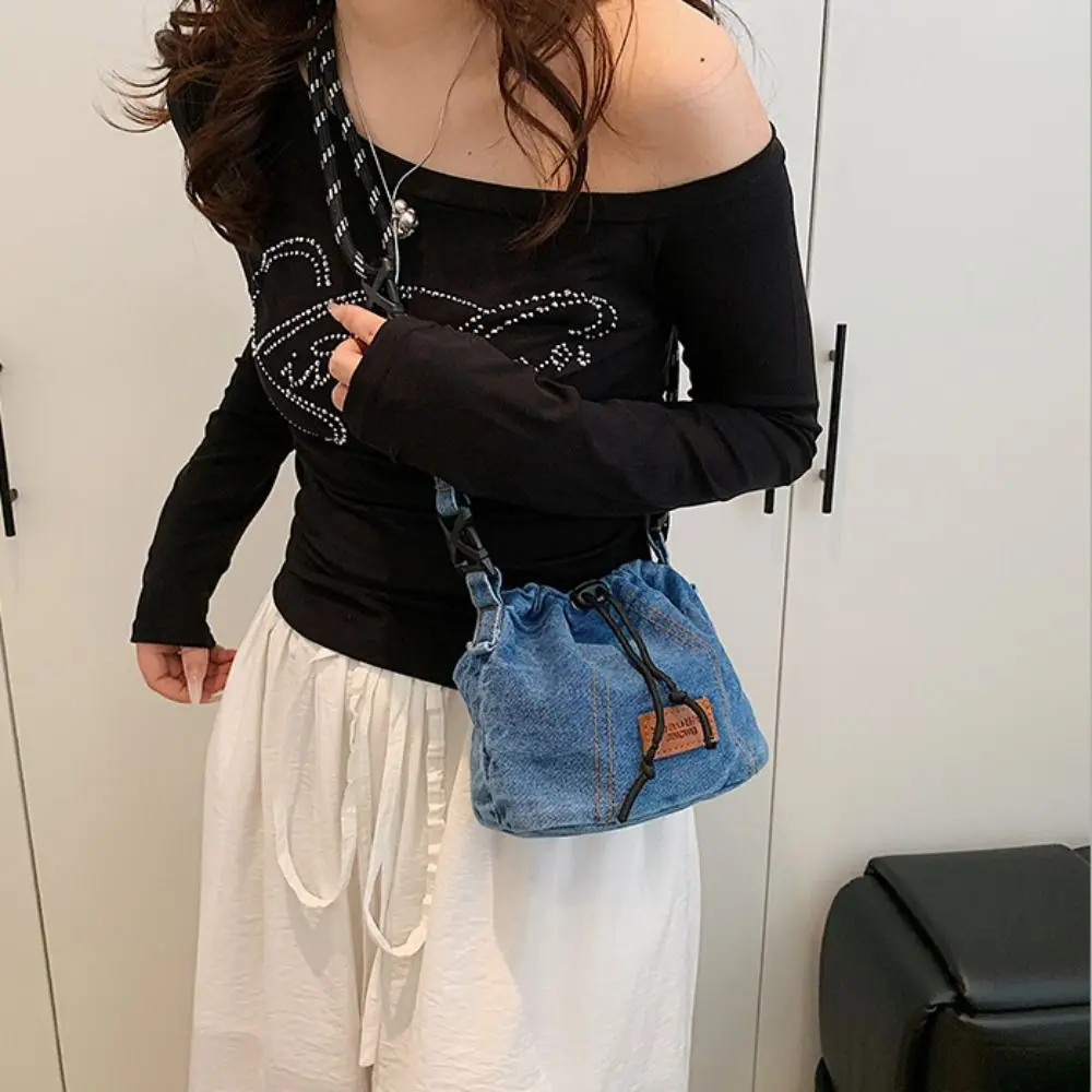 シンプルなヴィンテージ巾着クロスボディバッグ大容量カジュアルデニムキャンバスバッグハンドバッグ無地ジーンズショルダーバッグ女性