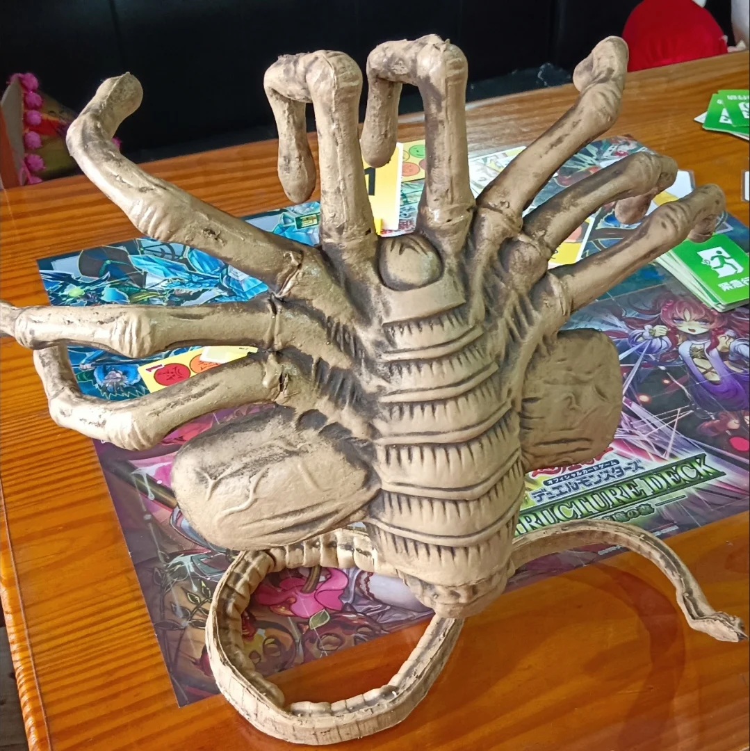 

В наличии подарок на Хэллоуин, новая страшная маска инопланетянина, реквизит для вечеринки в виде монстра, скорпион, инопланетянин, вставка для лица, маска от насекомых, орнамент для взрослых, мультфильм