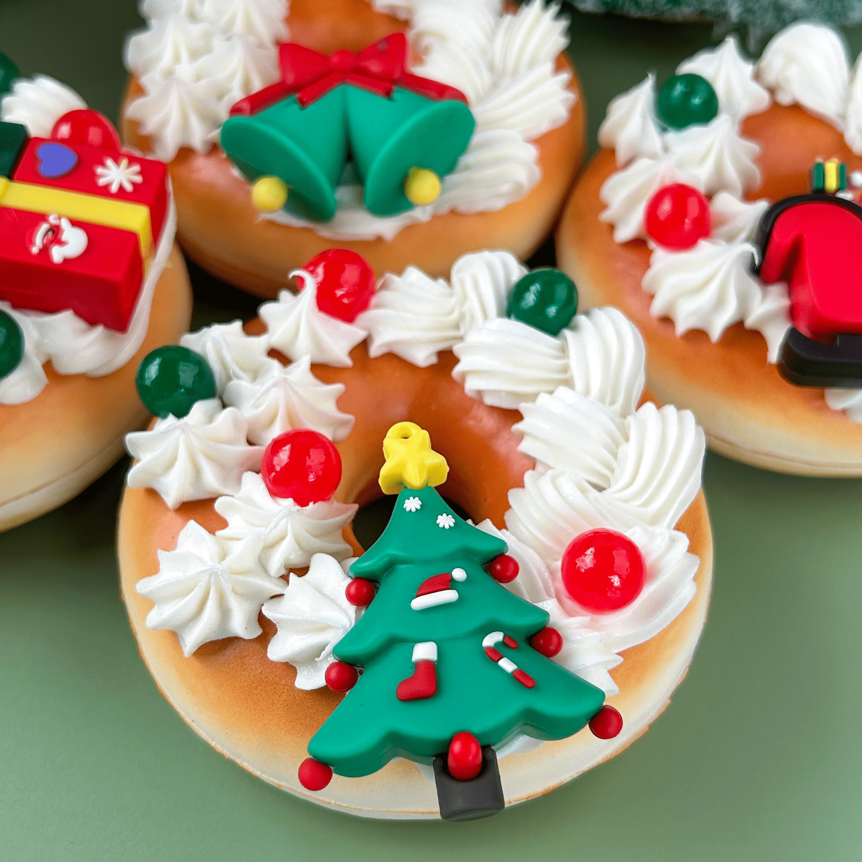 

Christmas Donut Decor Set Festive Wreath Gift Xmas Tree Ornament Holiday Party Home Decor