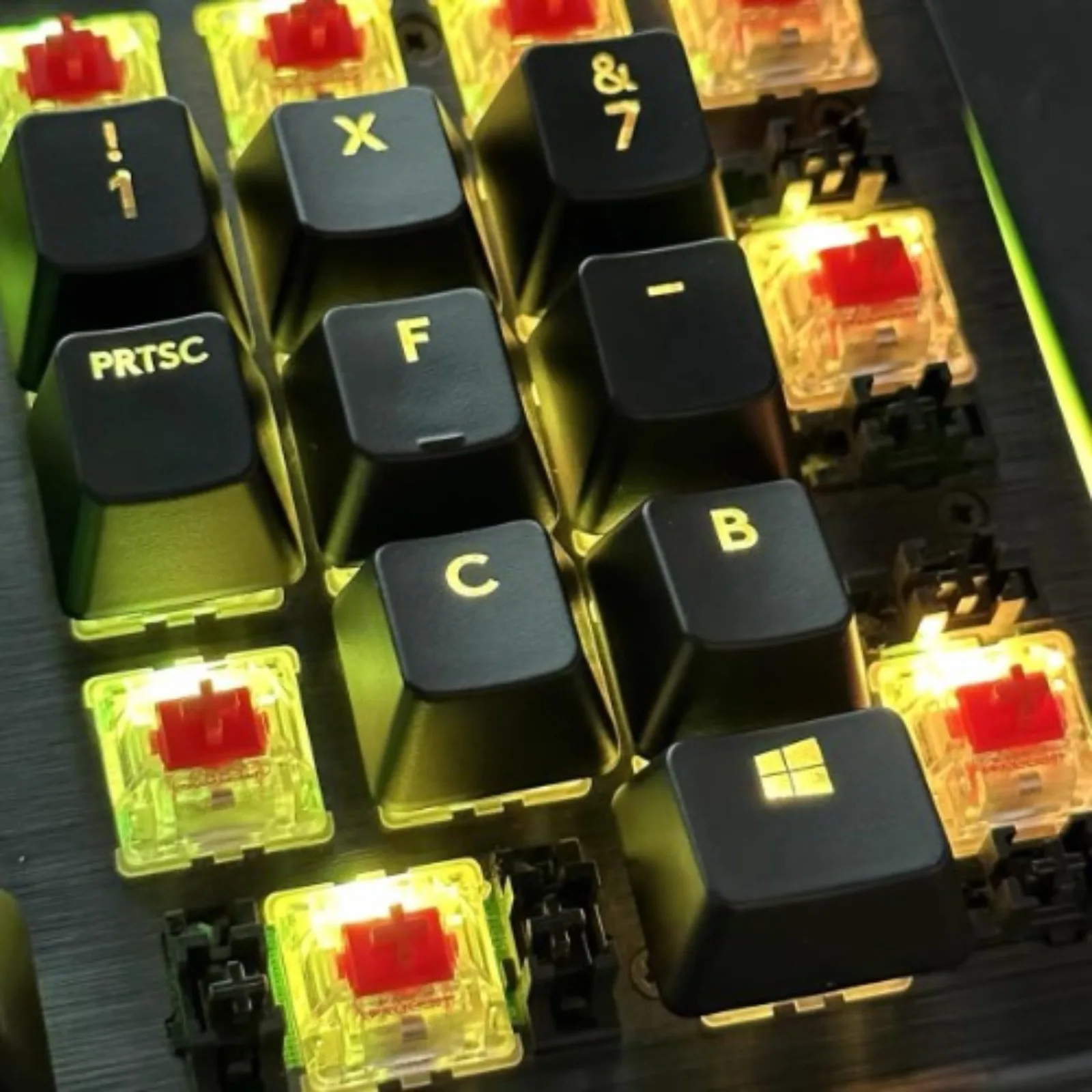 A full set Replacement  KeyCaps 104pcs Keycaps for Logitech G512 Mechanical Gaming Keyboard，ABS， light-transmitting view 3