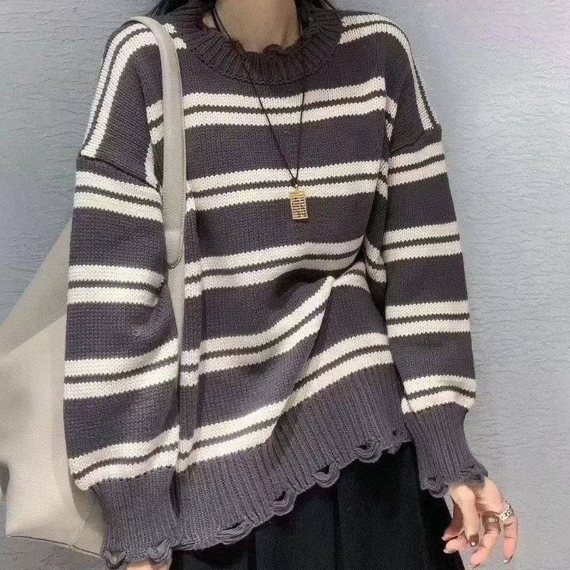 

Stripe round neck with holes sweater pullover female 2023 Korean o neck autumn and winter color blocking sweater pullover female