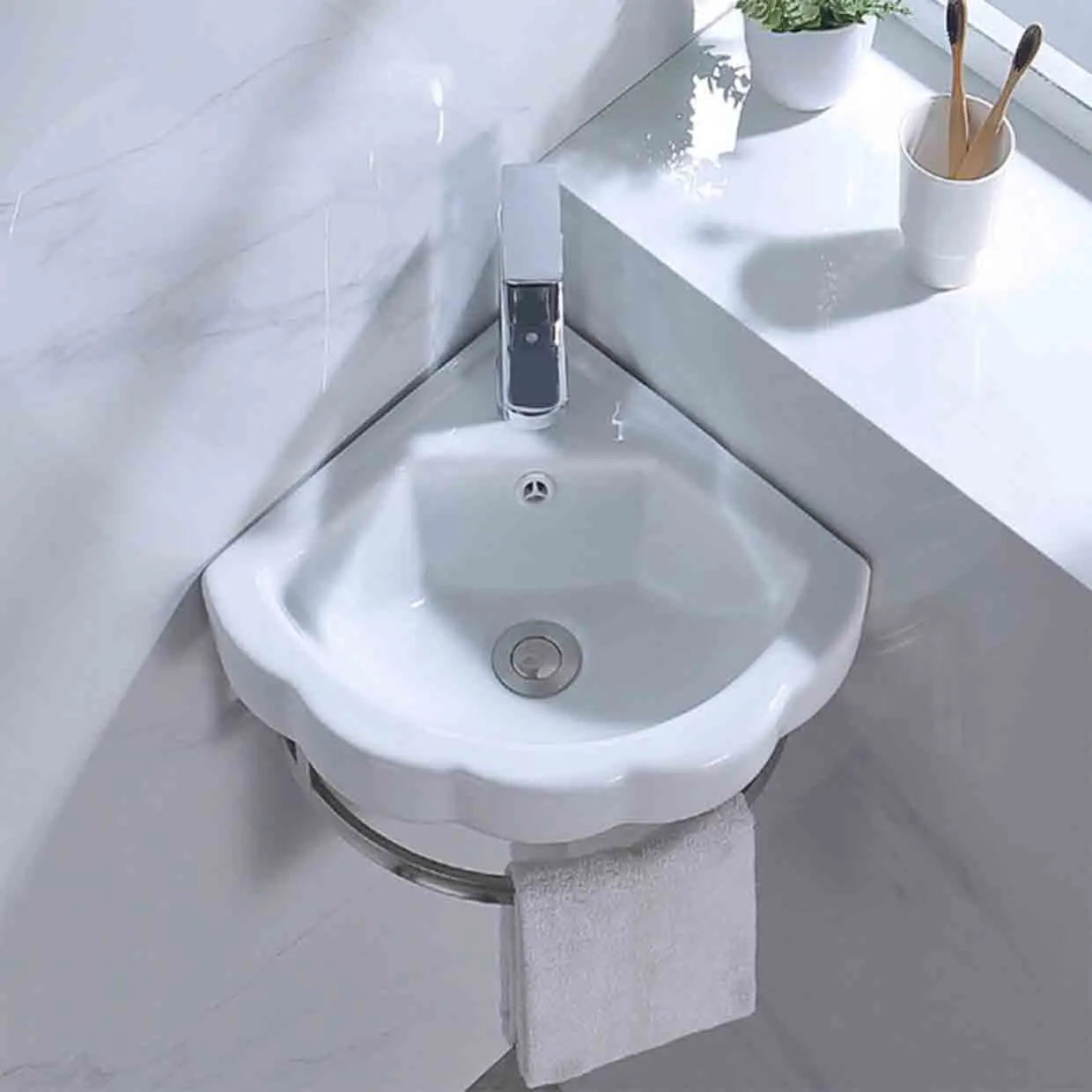 White Wall-Hung Sinks Sector Bathroom Ceramic Washbasin Small Apartment Balcony Washbasin Bracket Shampoo Sinks With Faucet Sets