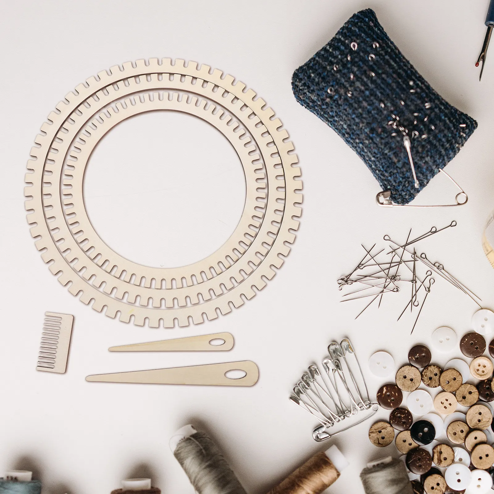 

Набор для вязания из 6 предметов: деревянные круговые вязальные спицы, инструменты для ручного вязания, гребень для вязания, набор для изготовления шарфов и пледов