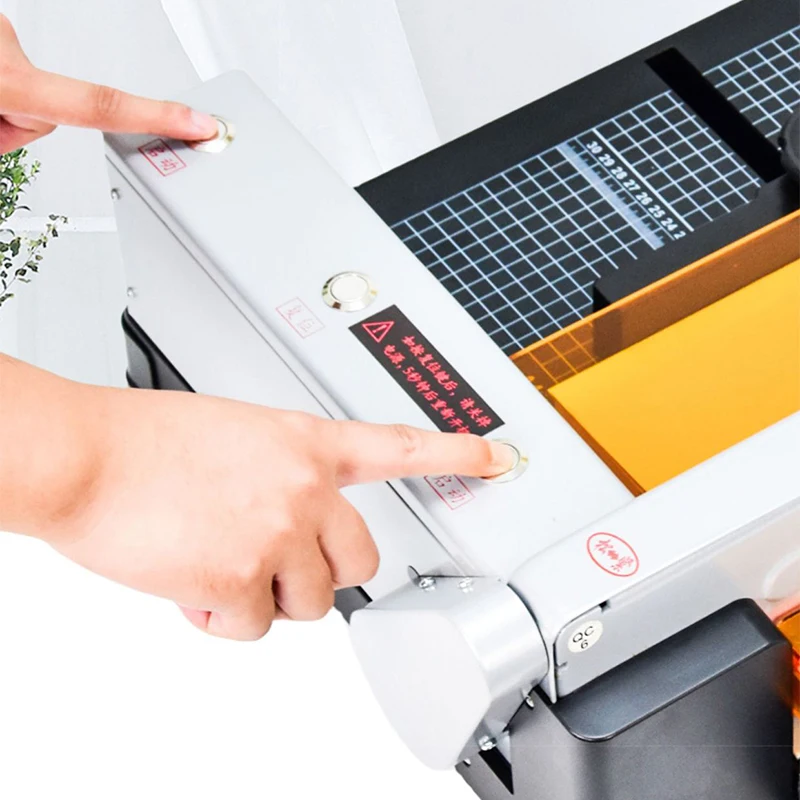 G-480 Industrial Heavy-Duty Paper Cutter: High-Precision Automatic Cutting with a Width of 310MM and a Thickness of 40MM