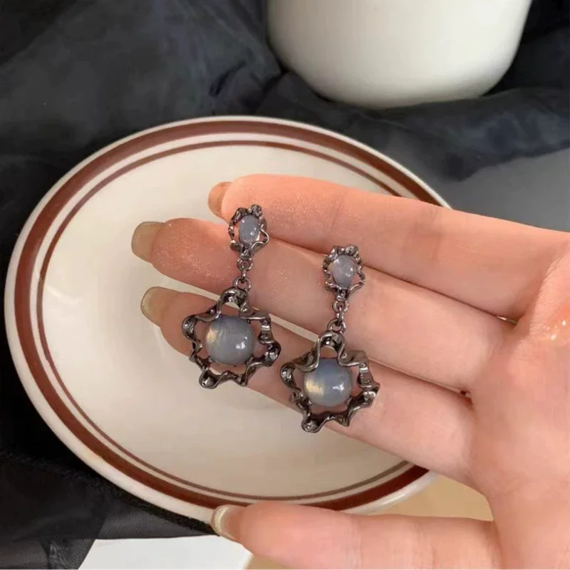 Cold and dark style zircon cross earrings for women, high-end and light luxurys, irregular earrings, Halloween gifts jewelry