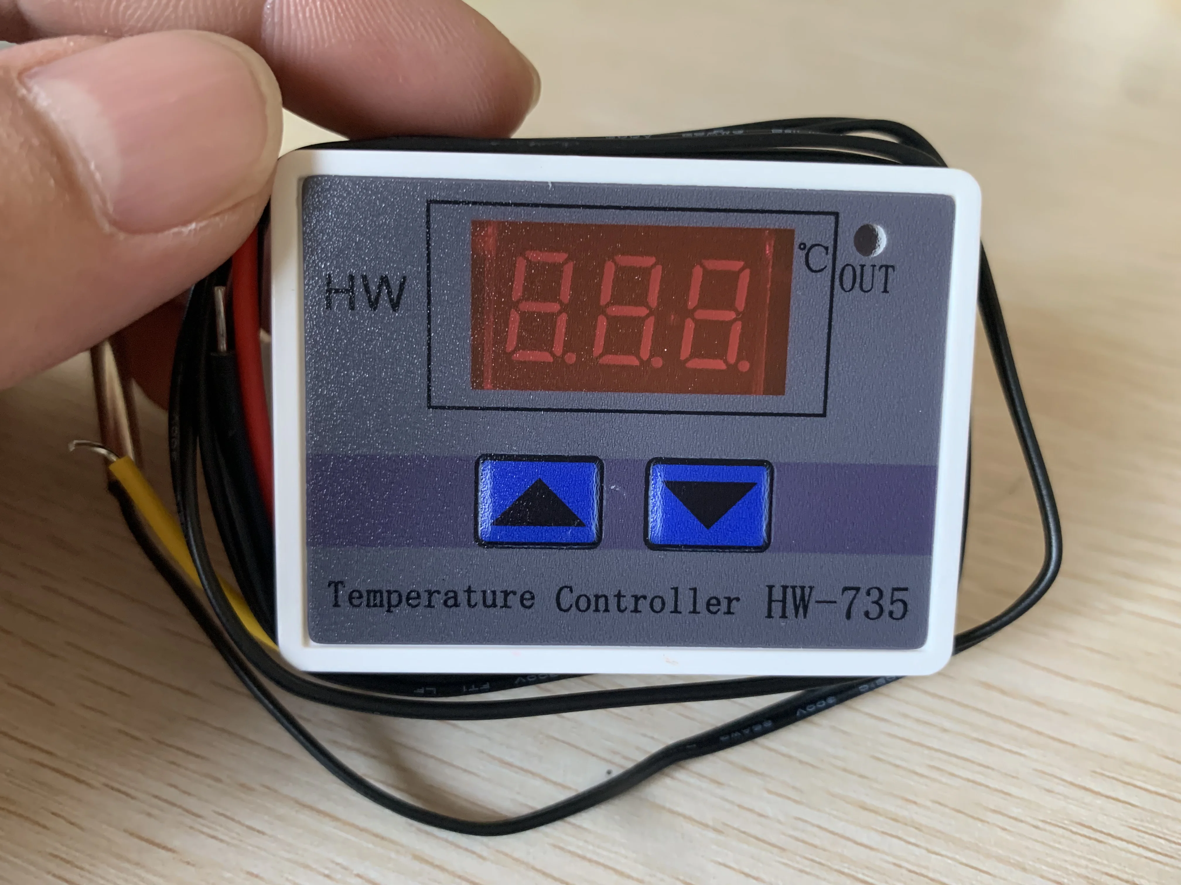 1PCS 12V/24V/220V W3001 XH-W3001 Digital LED Temperature Controller 10A Thermostat Control Switch Probe XH-W3001