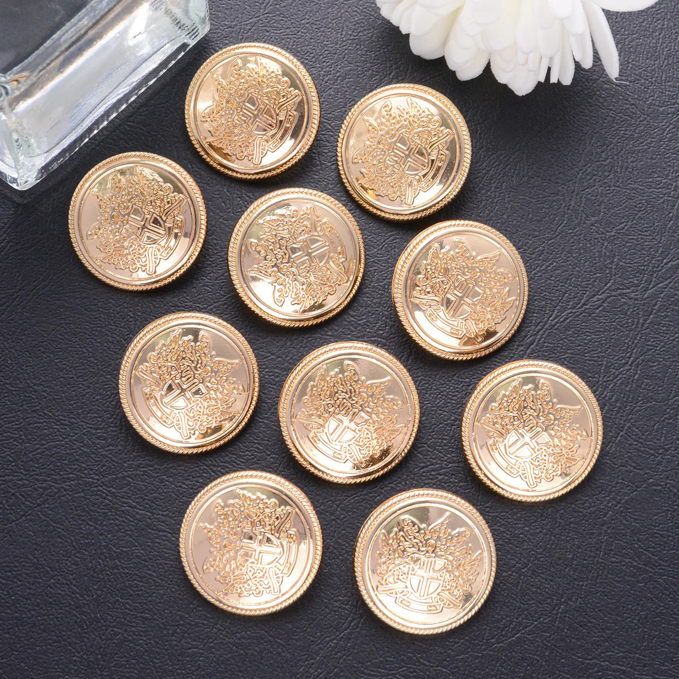 10pcs/Pack Vintage Metal Crown Buttons British College Style Shank For Suits Coat Cuff Shirts Buttons Garment DIY Accessories