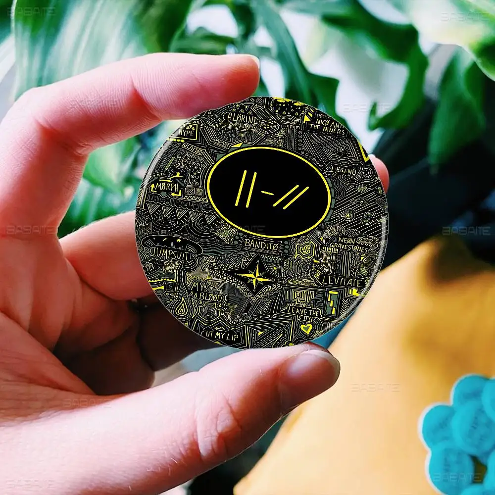 الفرقة T-Twenty O-One P-Pilots تخصيص لينة زر دبوس للنساء مجوهرات إبداعية مضحك شارة الكرتون عاشق قبعة