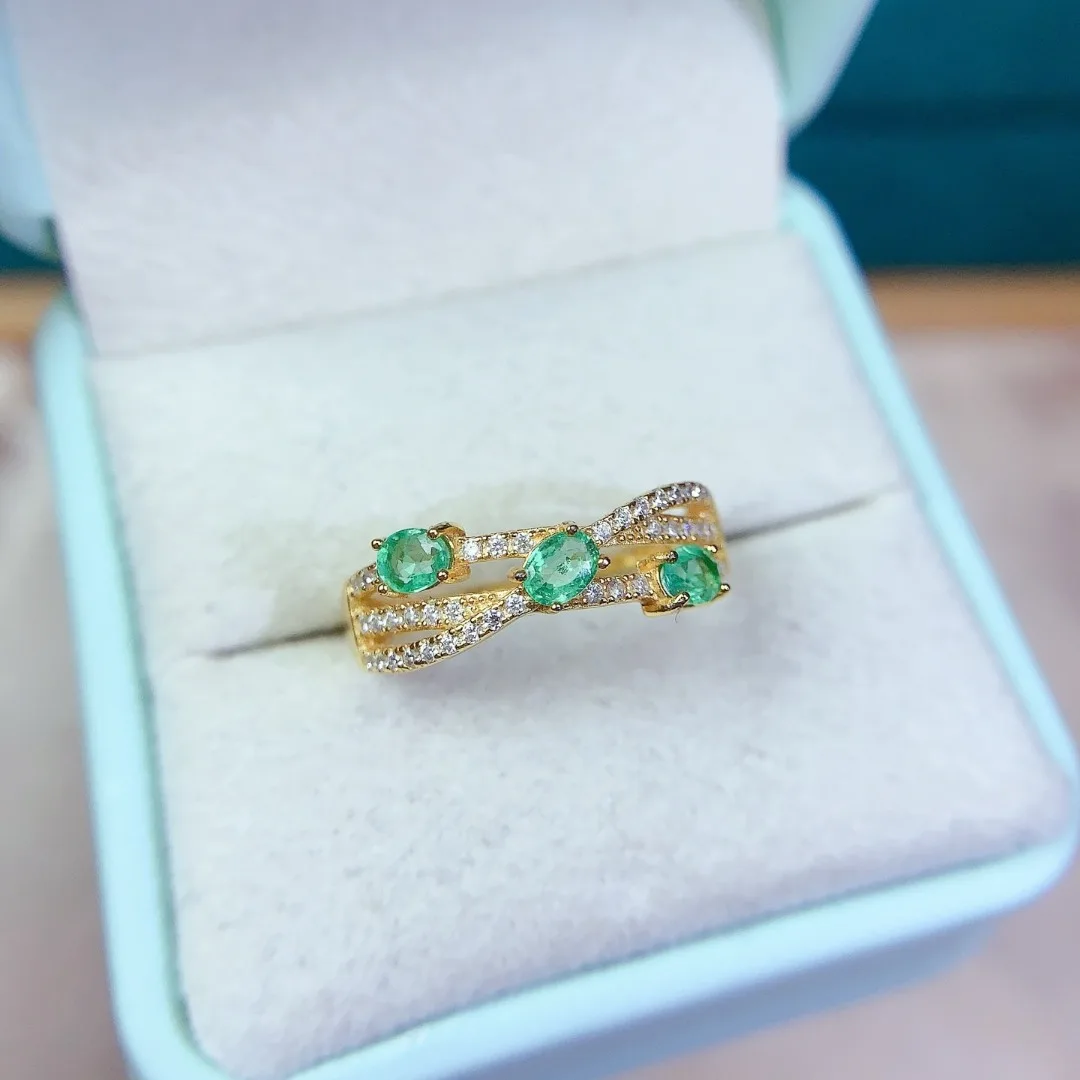 

Refined Luxury Designer Design S925 Silver Ring Its Natural Emerald Centerpiece Exudes An Undeniable Elegant