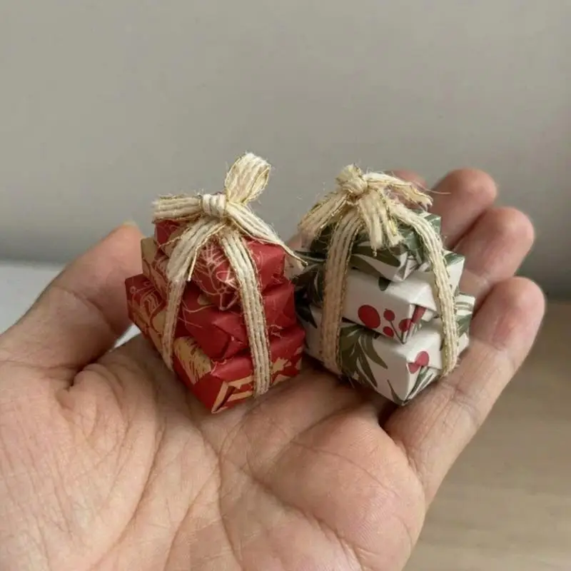 【M】Dollhouse Miniature Christmas Gift Box Christmas Scene Party Favors Decorative Accessories Surprise Gifts Christmas Props