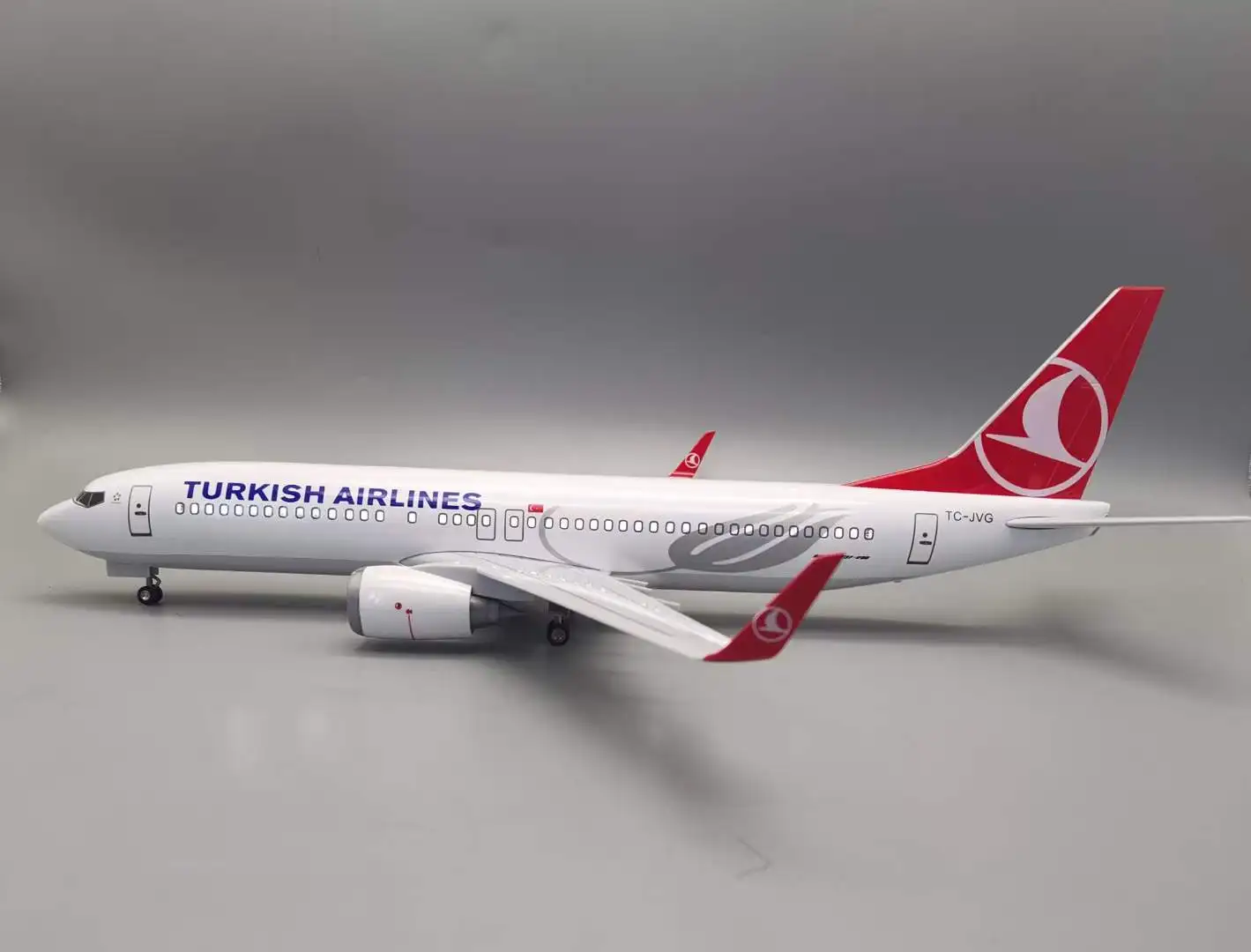 737-800 Turkish Airlines Aircraft Model 47cm Resin Miniature Plane W Light and Wheel Diecast Airplanes Display Collection Orname