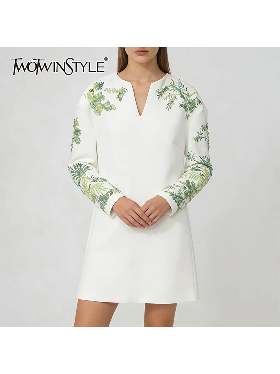 

Элегантное женское платье TWOTWINSTYLE с V-образным вырезом, длинными рукавами, минималистичное, с аппликациями, свободного кроя, мини-платье, женская одежда
