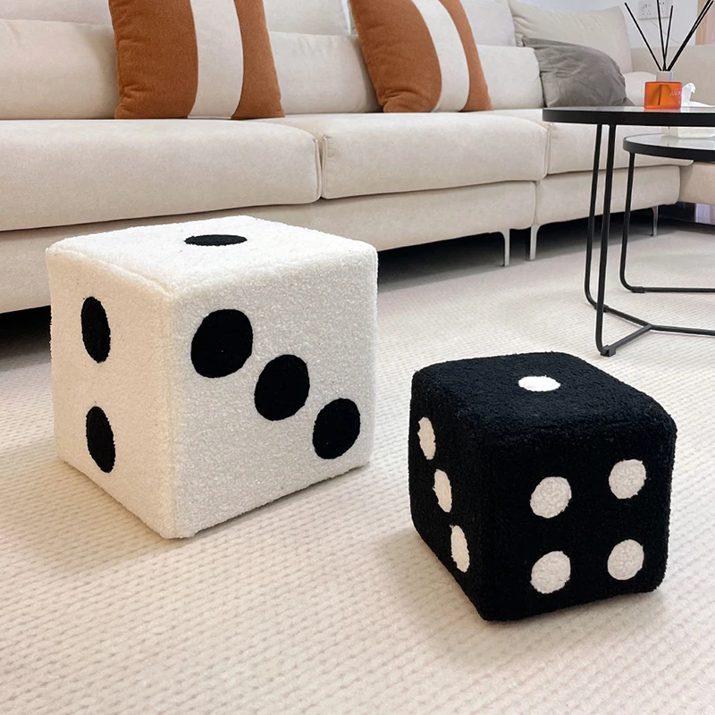 Dice living room floor decoration, sofa next to the door, creative soft decoration, good home furnishings, new home decoration a