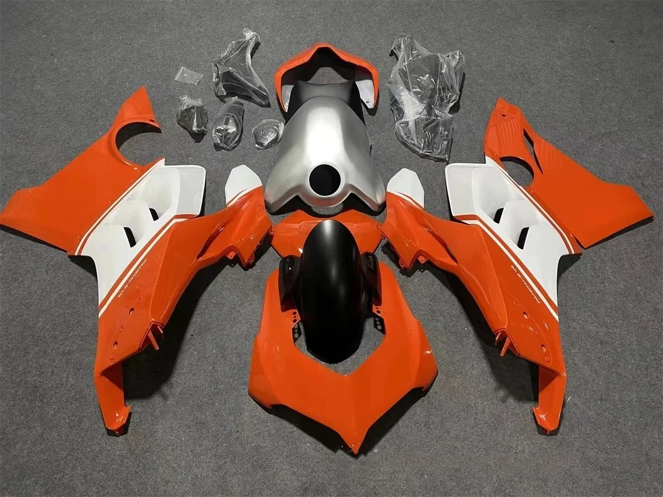 Wysokiej jakości kompletny zestaw owiewek motocyklowych z tworzywa ABS do Ducati V4 V4s roczniki 18-22, zestaw owiewek Vfr.