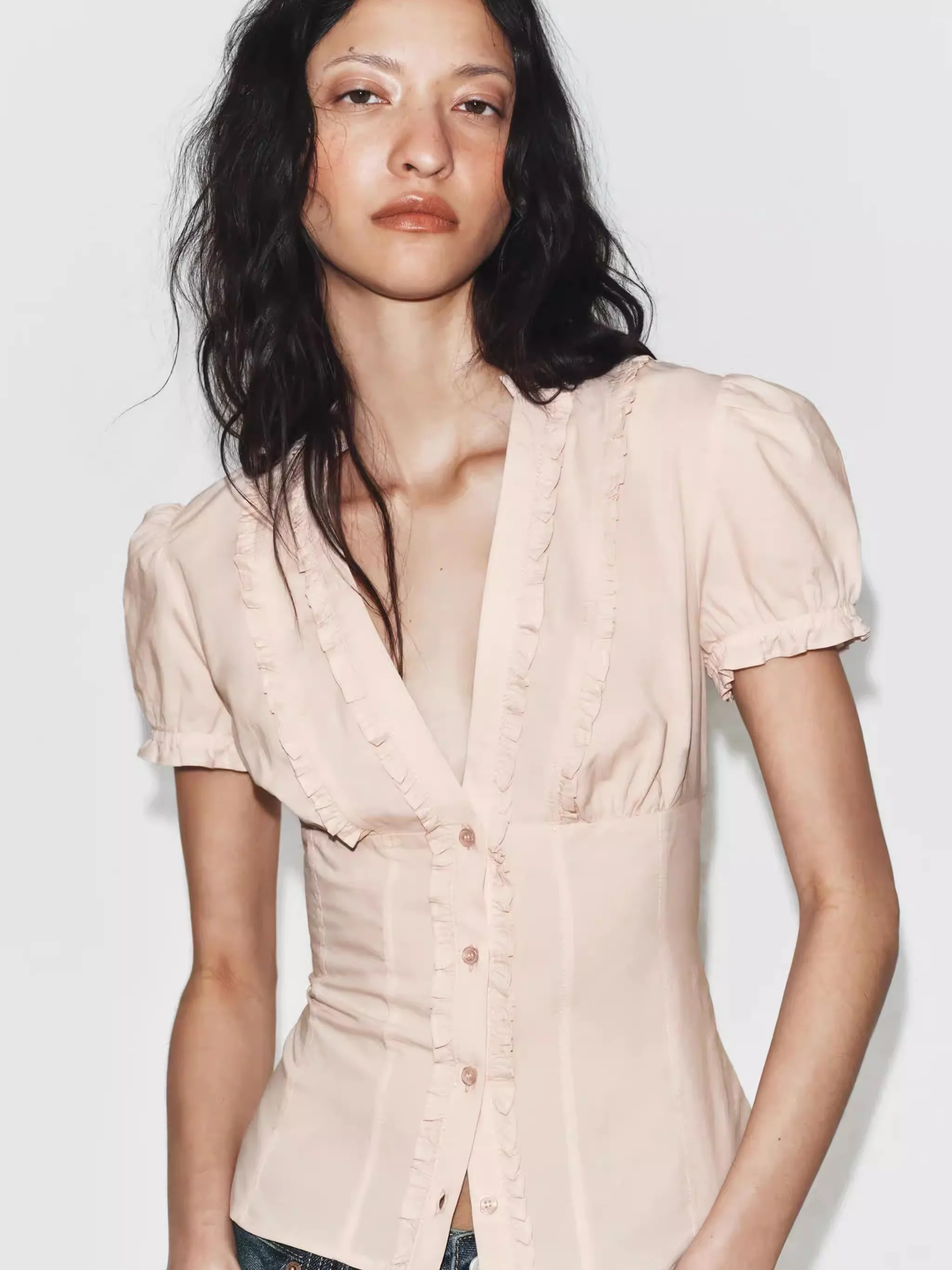 

Новая летняя женская блузка с круглым вырезом, коротким рукавом, многослойная, декорированная тафтой, для женщин 18-25 лет, модная женская одежда сезона 2026