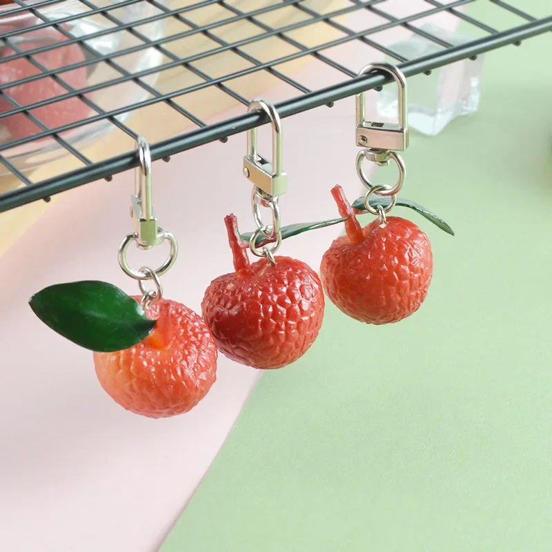 

Simulated Lychee Keychain Creative Fashionable PVC Fruit Cute Bag Car Pendant Food Model Photography Props Ornaments Gift Women