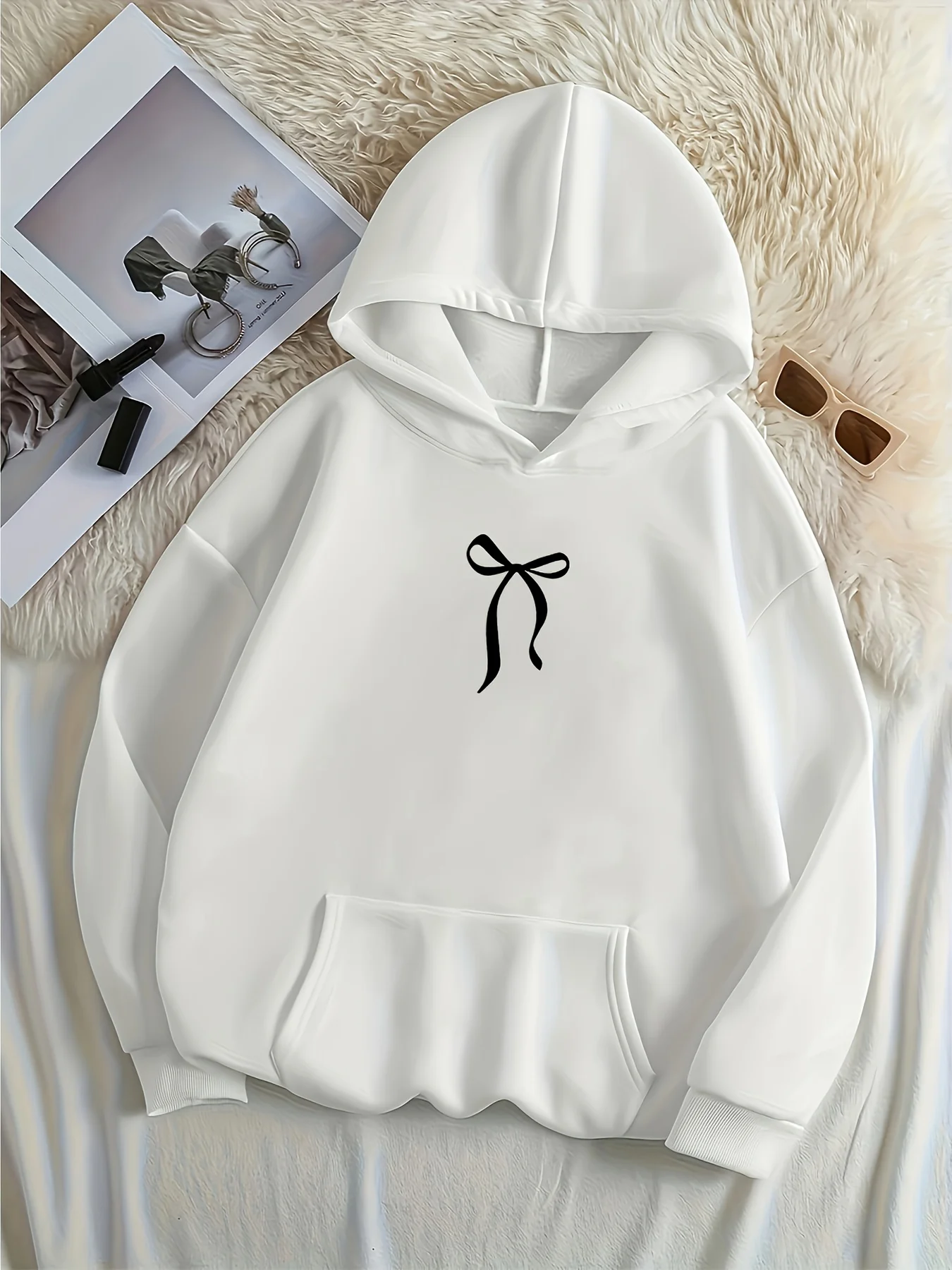 Women's Fashion Bow Pattern Kangaroo Pocket Warm Lined Hooded Sweatshirt Casual Long Sleeve Pullover with Pockets Classic Design