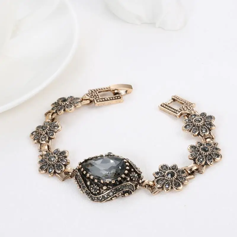 High Quality Gold Plated Natural Stone Bracelet Vintage Style Rhinestone Embellished Street Vendor Bestseller Wrist Jewelry