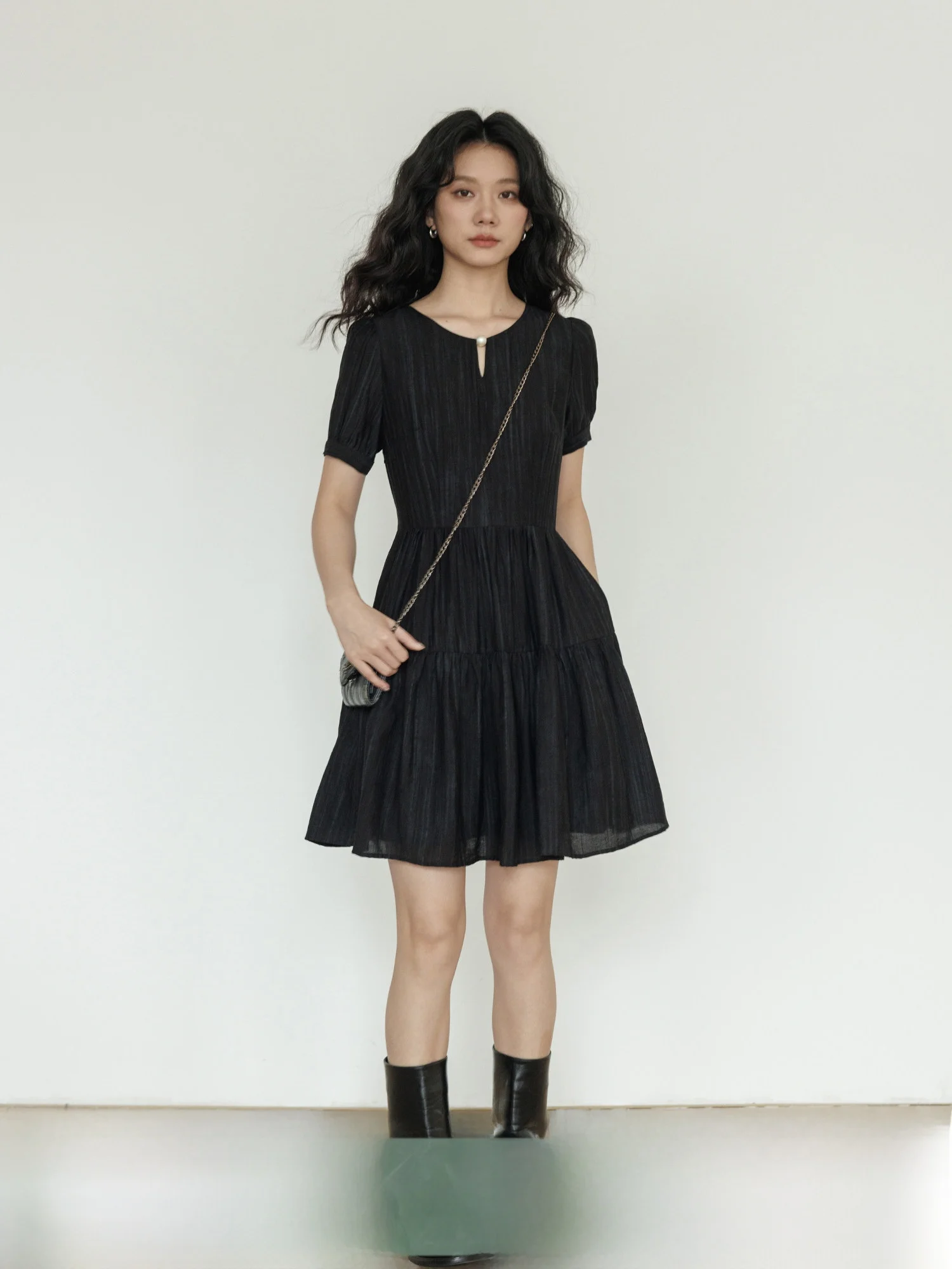 

Летнее повседневное женское платье-рубашка с круглым вырезом, черное, с юбкой А-силуэта, короткое, для отпуска, модное