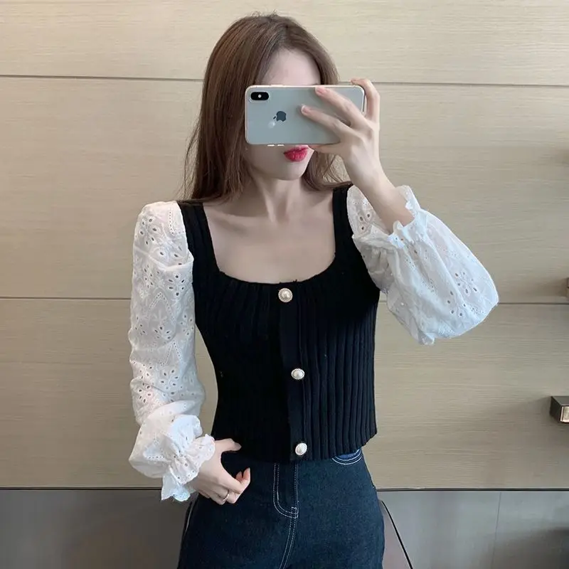 

Весенний женский облегающий трикотажный топ 2024 года с вырезом на плече, двухцветный, с дизайном из шифона, в корейском стиле, свободного кроя